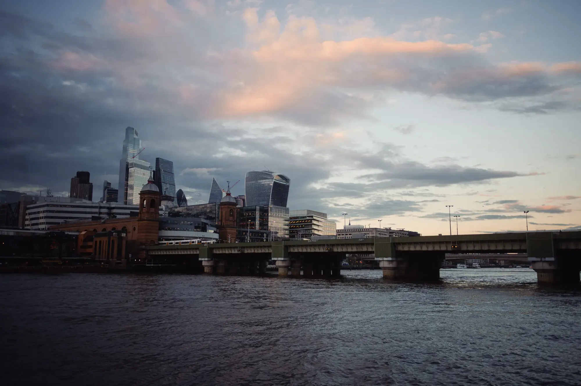 Evening Strolls - London Waterloo to London Bridge