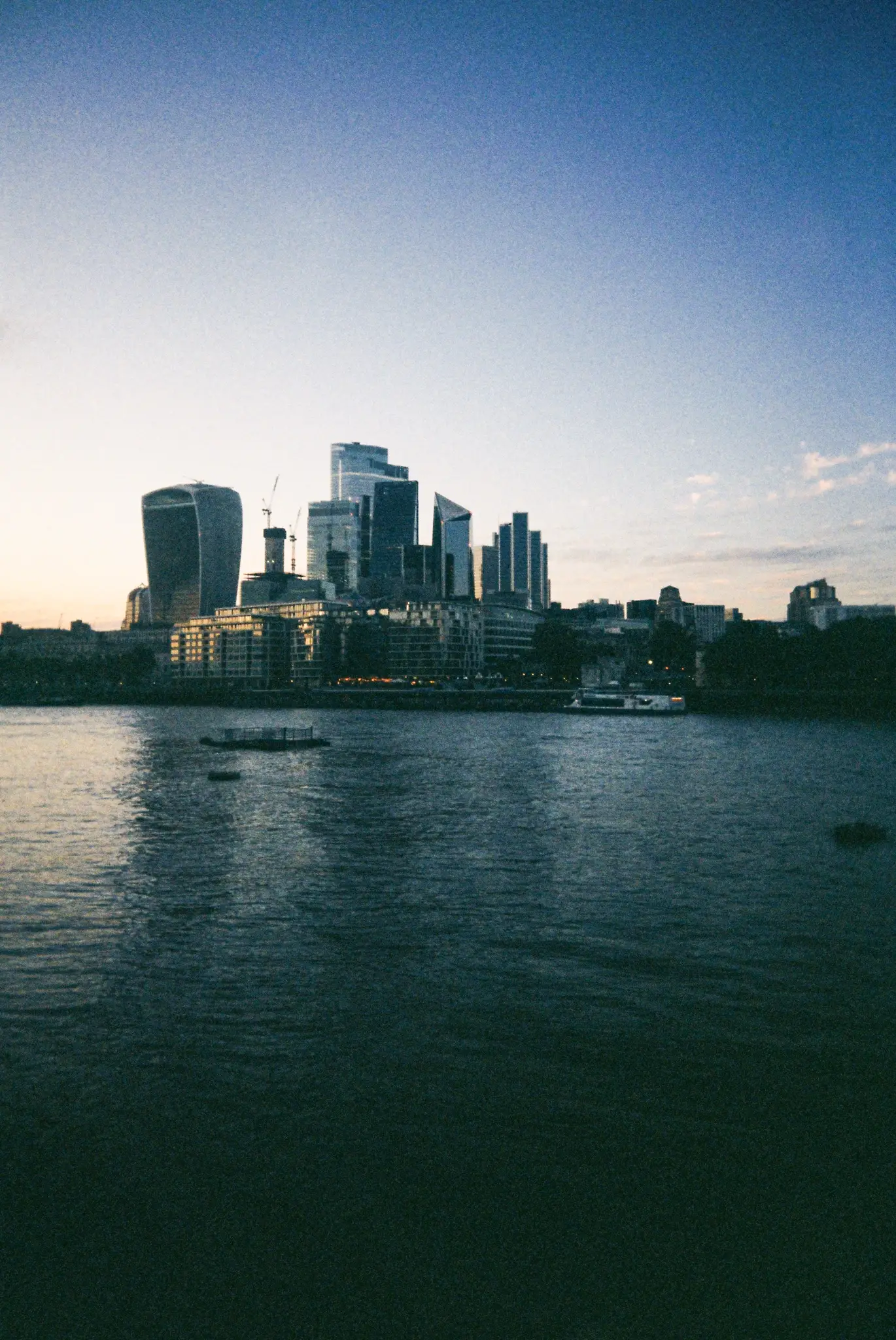 Exploring the City of London with the RETO Ultra Wide & Slim and KODAK GOLD - The Whole Roll